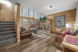 ONE Beary Good View 3BR-2BA in Gatlinburg Sleeps 9