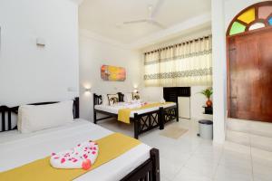 Royal Beach Hotel Hikkaduwa