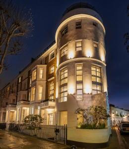 AYLI - Kensington
