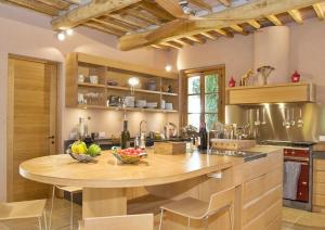 Stunning home with pool perfect for holiday