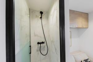 2P studio on the rooftops of Paris