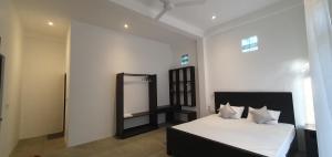 Surf Suites Ahangama