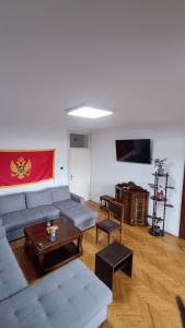 Small Hill Guesthouse