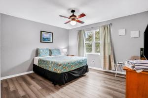 Charming Condo w Pool – Close to the Beach, Near Lighthouse & Downtown