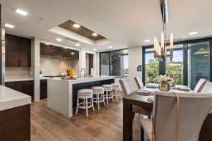 Abode at Horizon View
