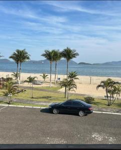 Casa em condomínio de Alto Padrão com Praia Particular, Piscinas, Cachoeira e Área Gourmet
