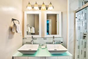 Home 1 Block from 2 Beaches wPrivate Pool, High-Speed WiFi & Central AC