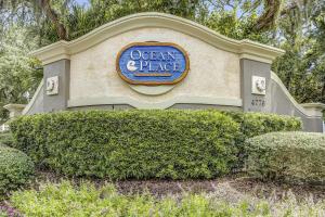Oceanfront 5th-floor condo with balcony, gorgeous views & pool access