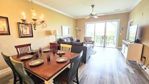 Cinnamon Beach Retreat - Ocean View! 4th Floor 2 Resort Pools!