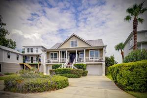 Fantastic getaway with private pool, deck, game room, AC & fast WiFi