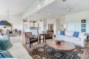 Newly Renovated Villa with Incredible Marsh Views