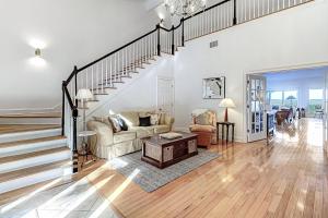 Newly Renovated Villa with Incredible Marsh Views
