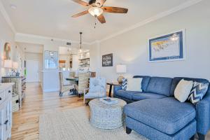 Ocean view condo with pool access, WiFi, & central AC - snowbirds OK