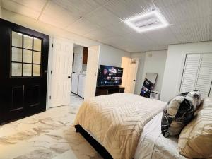 Studio•Basement• Back Entry Basement•1BRD•Ste B