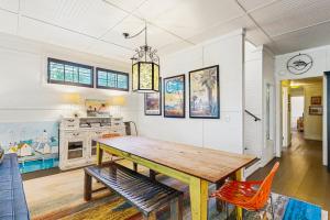 Dog-Friendly Cottage by the Beach with Private Pool, Pool Spa, & Free WiFi