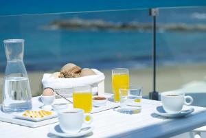 Suite - Water Front (2 Adults)
