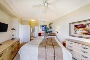 Oceanfront, 2nd-Floor Condo with Balcony, HDTVs, WiFi, AC & Shared Pool