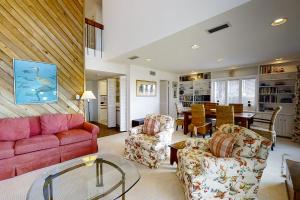 Amelia Island Plantation townhome with amazing marsh views, WiFi & shared pool