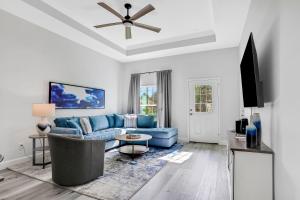 All-new duplex with screened pool, furnished lanai, grill, AC, & washerdryer