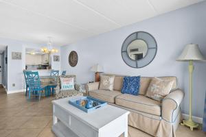 Spacious 2BR Resort Condo | Beach, Hot Tubs & Family-Friendly Fun