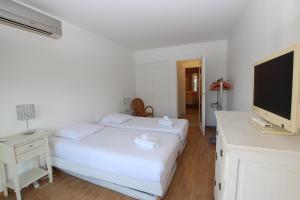 Cannes Palm Beach - Beachfront apartment