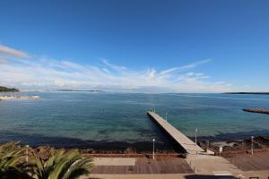 Cannes Palm Beach - Beachfront apartment