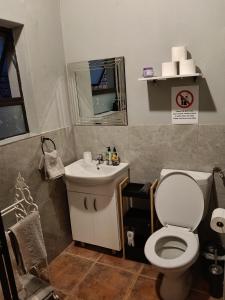 Cozy Corner Cottage near wilgers hospital & Menlyn