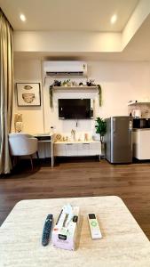 Sundowner Hive 12 Luxury Studios Key WITH Garden Patio