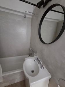 2 amb cerca del mar y Güemes