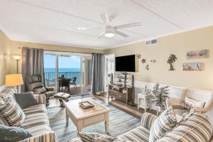 Ocean-view condo with a scenic balcony & WD - pool and beach access