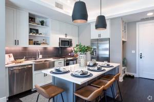 Spacious luxury 1bedroom 1bath Downtown