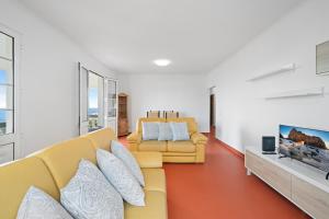 Caniço Seaview House