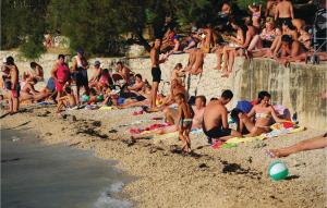 Two-Bedroom Apartment In Bibinje