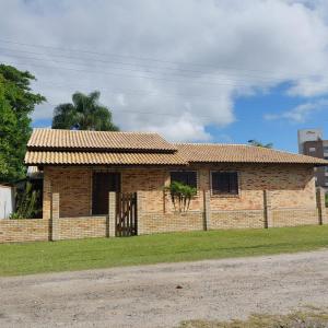 Casa pé na areia a 50 metros da praia