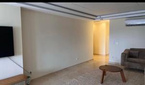 أبراج سرايا المشرق بكورنيش المعادي بجوار هيلتون المعادي