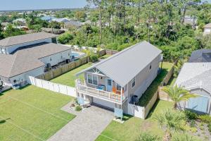 Walk to Beach with Private Pool, Balconies & Huge Lawn | Blocks to Dining