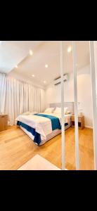 Voulas Sunset View Downtown Apartment by Mykonos Eight