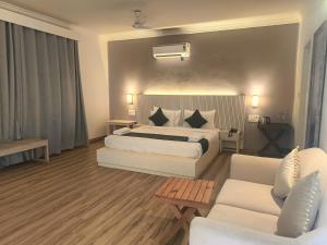 The Rooms Available close to Morjim Beach