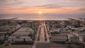 Seabright Sky by AvantStay Top-Floor West Newport Retreat • Balcony Near Beach Cafes