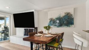 Seabright Sky by AvantStay Top-Floor West Newport Retreat • Balcony Near Beach Cafes