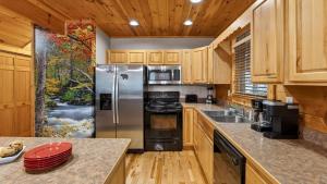 Timber Ridge Hideaway by AvantStay Private Cabin Hot Tub Game Room Near Dollywood