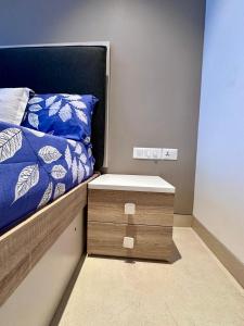 Luxury Studios Key 6