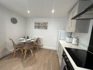 Olive House by Shortstays4u A beautiful 2bedroom House in town centre!