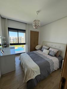 Pool view apartment Plage des Nations