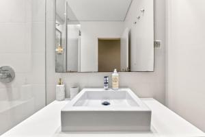 My Lisbon Apartment with AC