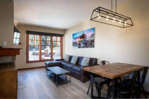 Top Floor Village Ski-InSki-Out Condo