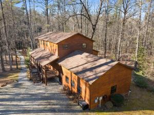 Cozy Cabin Game Room Fire Pit Grill Spa