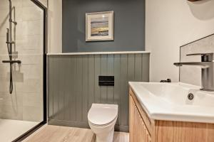 Whalesborough Penthouse 2 0