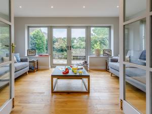 3 Bed in Kinsham 78350