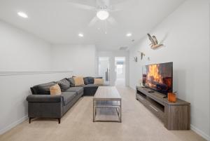 Cozy Themed Home 5 Bedrooms At Windsor Westside